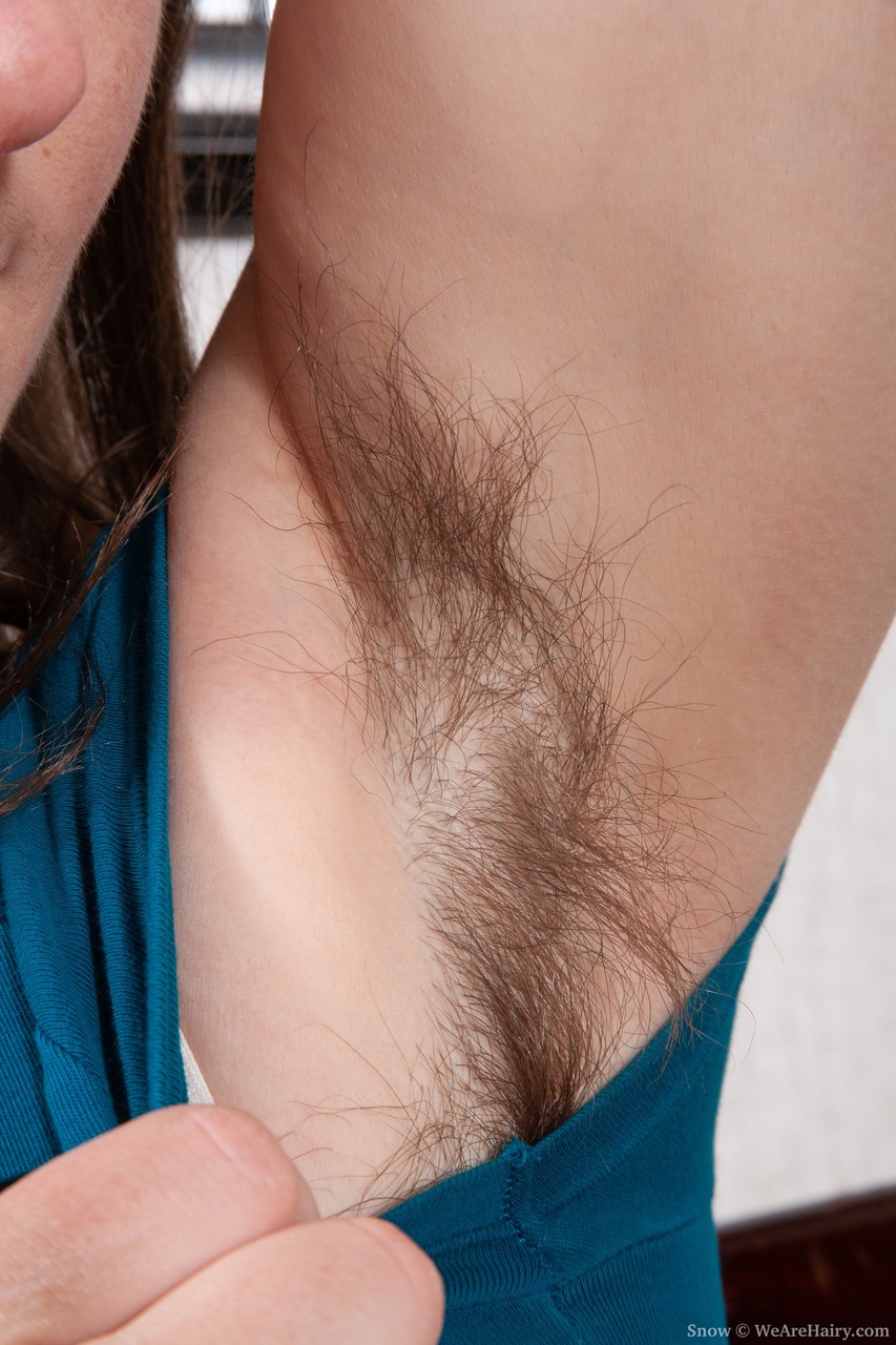 Sweet Amateur Lady Snow Reveals Hairy Armpits, Twat And Big Tits