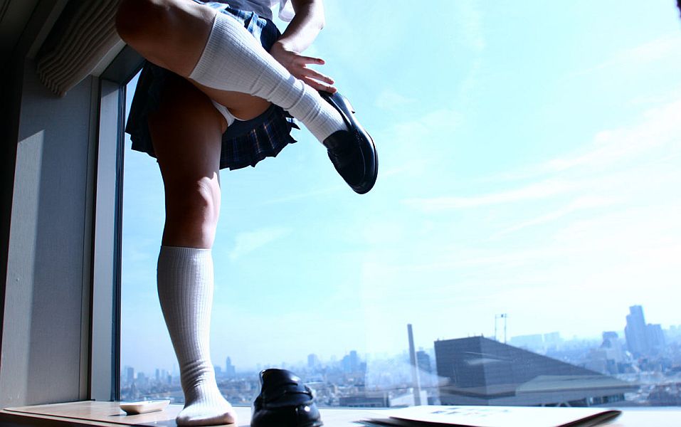 日本少女橘阳菜浴缸内衣诱惑