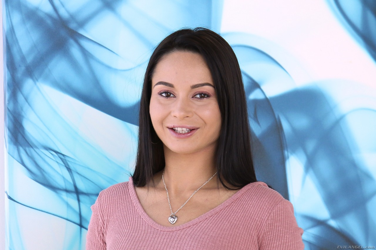 Crystal Rush Unleashes Juicy Booty From Tight Jeans