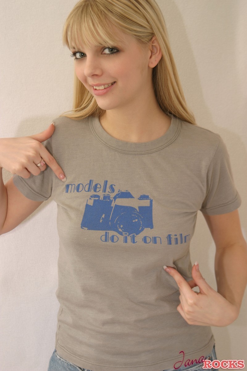 Sweet Young Amateur Teen Jana Jordan Models Cute Ass In Sexy Underwear