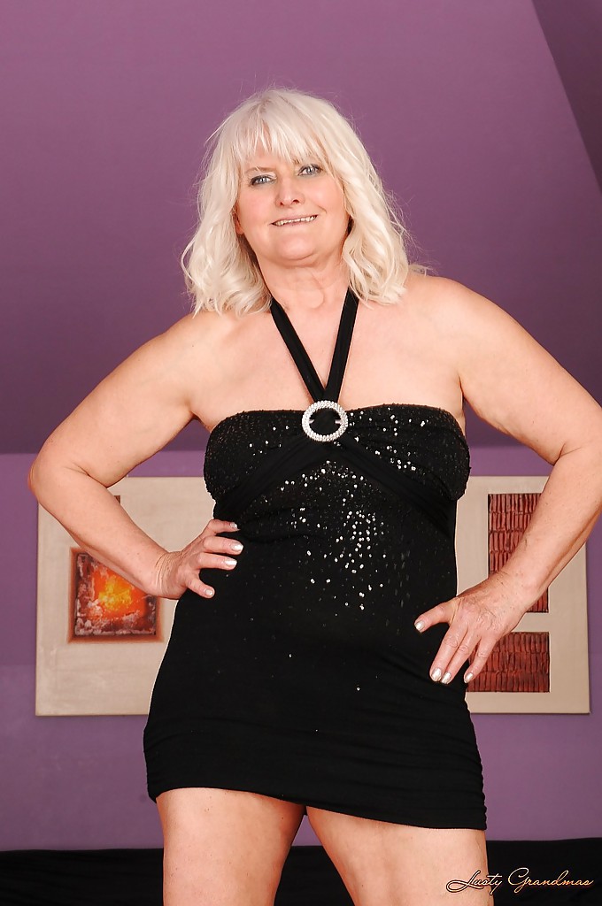 Fatty Granny With Big Flabby Jugs Stripping And Spreading