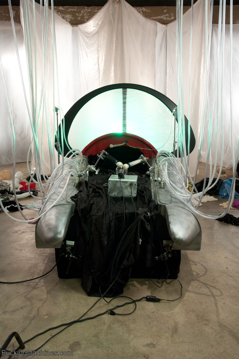 Fucking Machines With Dylan Ryan And Lorelei Lee XXX Photos