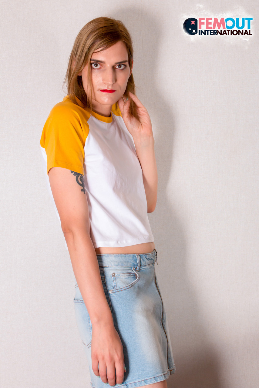 कार्ला क्लेमेन्स फेमाउट XXX हॉट तस्वीरें