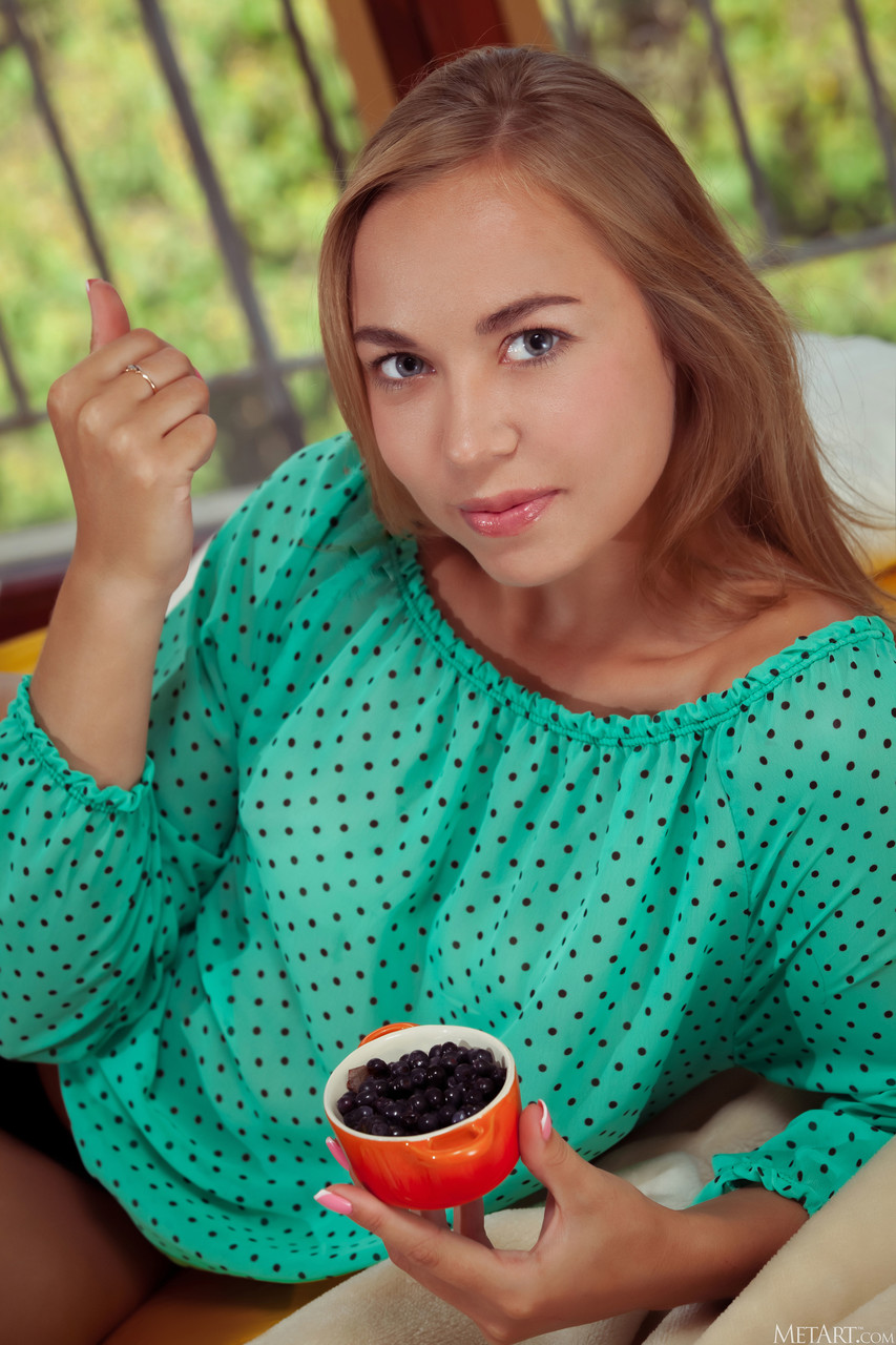 शीला सन न्यूड गैलरी बाय मेट आर्ट