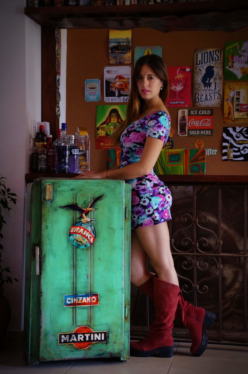 Perfect Latina Mature With Natural Tits Ivonne A Spreading Her Juicy Pussy