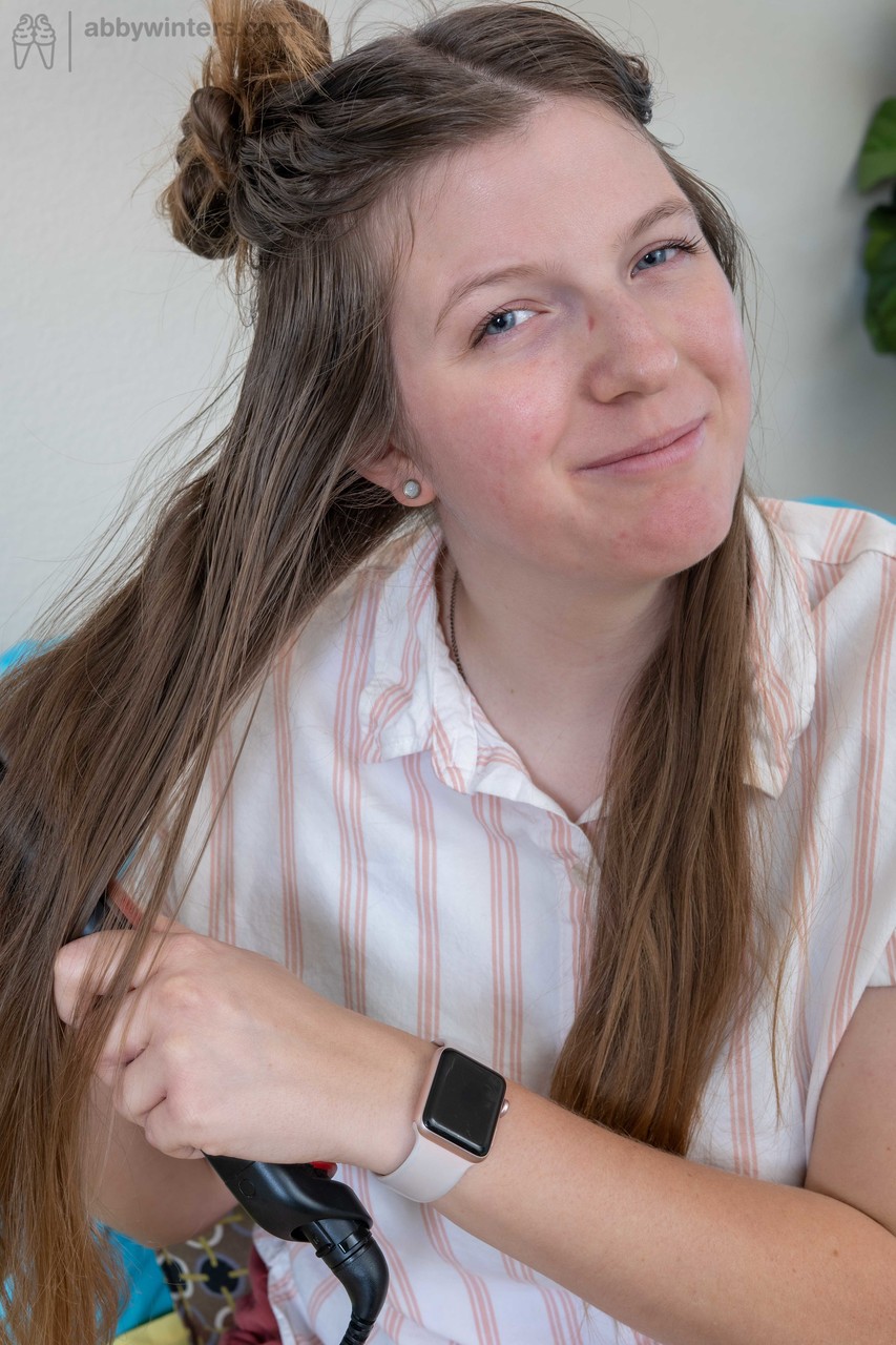 Chubby Amateur Nerd Jacklyn Reveals Her Hairy Vagina