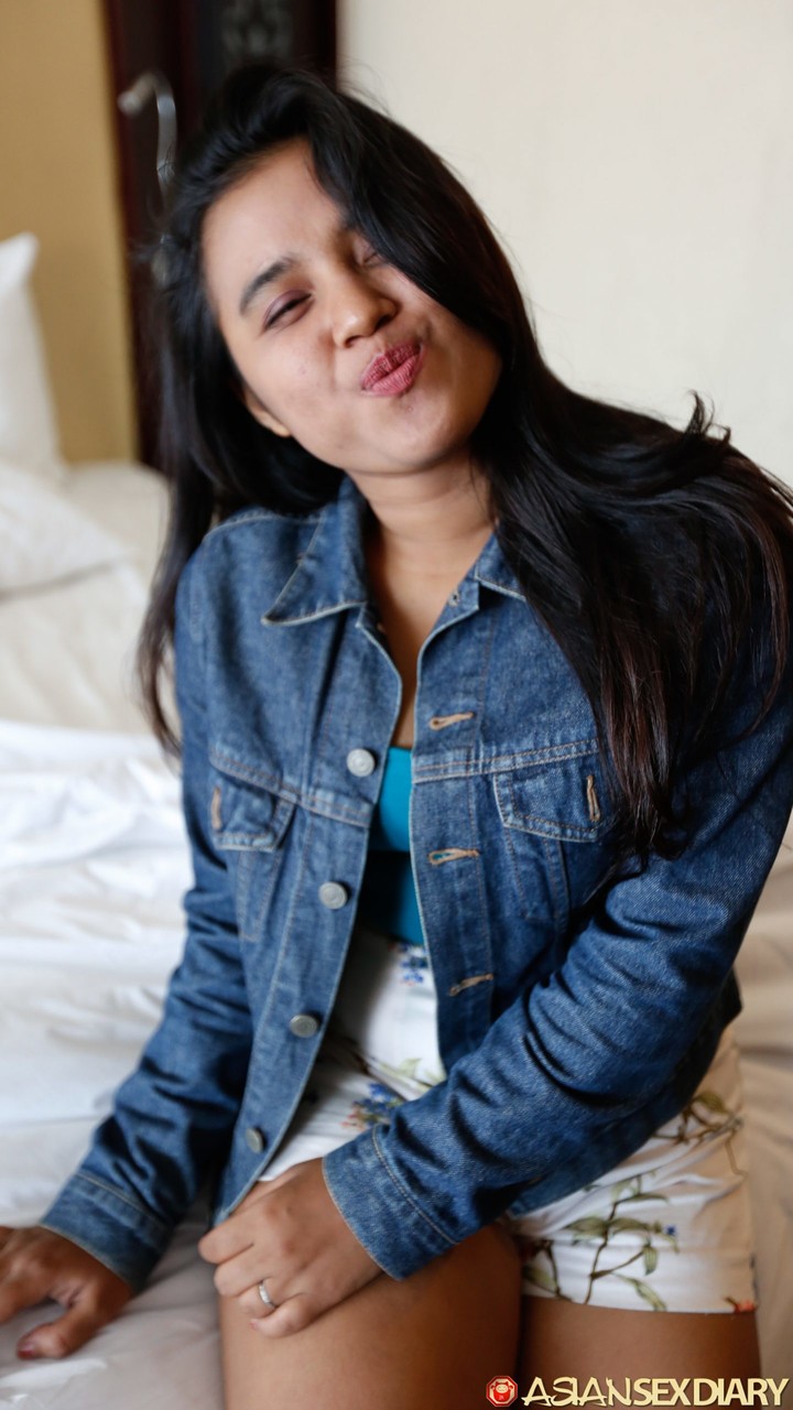 POV Pounding For Chubby Brunette Asian Babe Zara 2