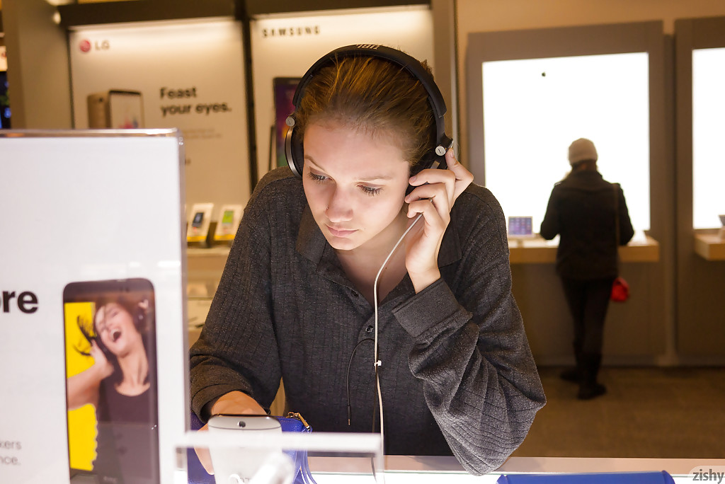 Skinny Playful Blonde Teen Reese Berkman Bending Over In Store