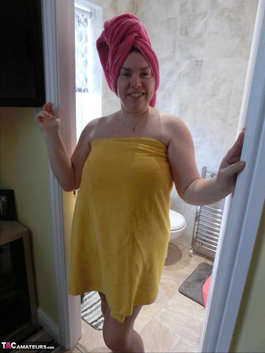 Blonde Barby Masturbates With Vibrator