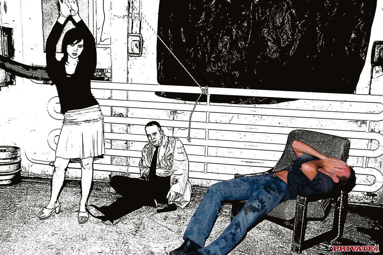 Morena MILF Xenia Lova Doble Penetración En Trío