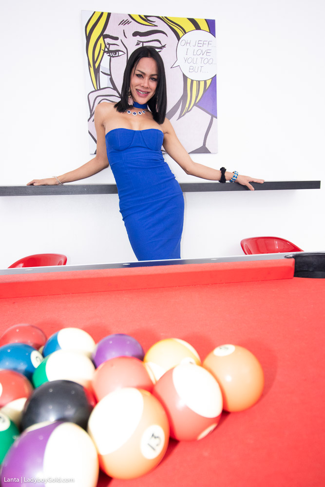 लेडीबॉय गोल्ड प्रस्तुत करता है लांता की हॉट तस्वीरें