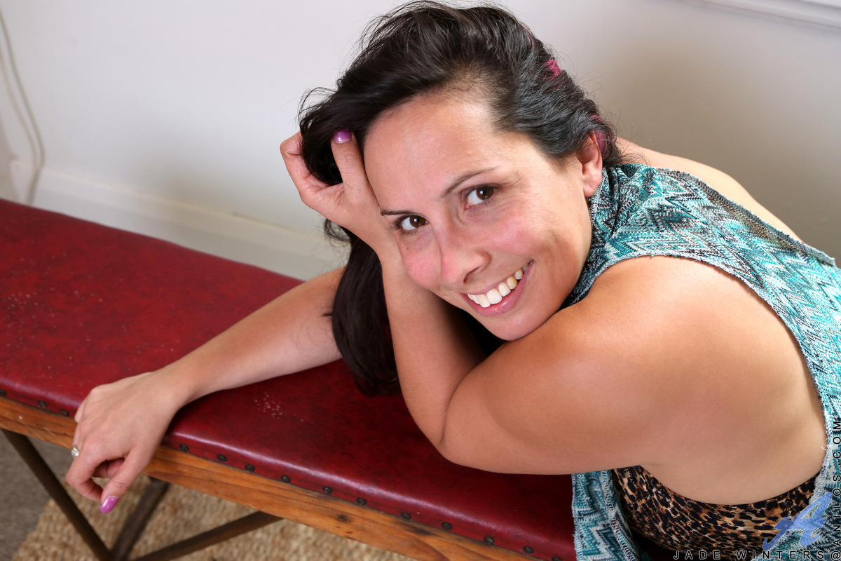 Amateur Woman Jade Winters Banged On Bedroom Bench