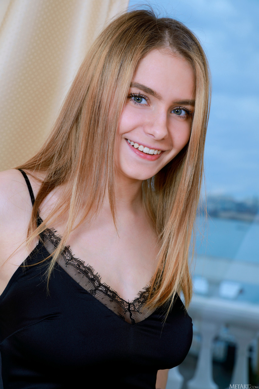 Met Art 撮影のダコタ・ピンク ヌード ポルノ写真