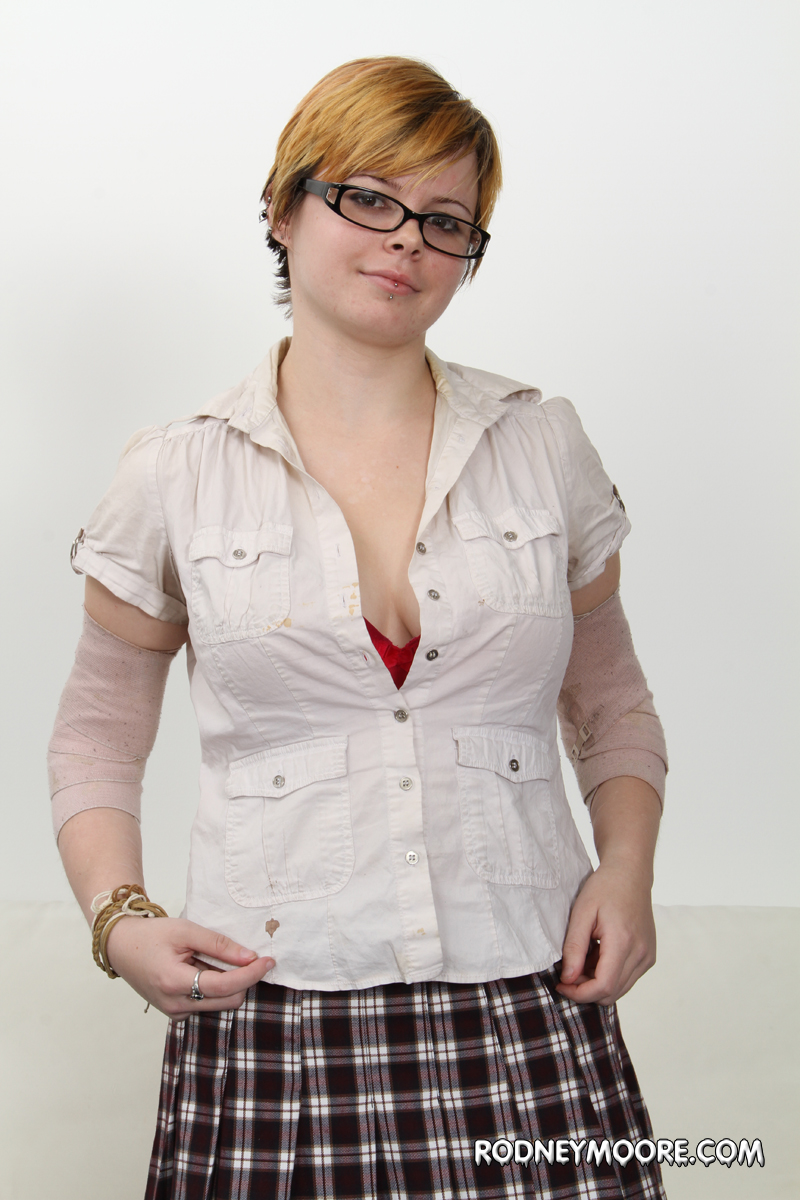 Short-Haired First Timer Unveils Natural Tits While Getting Naked