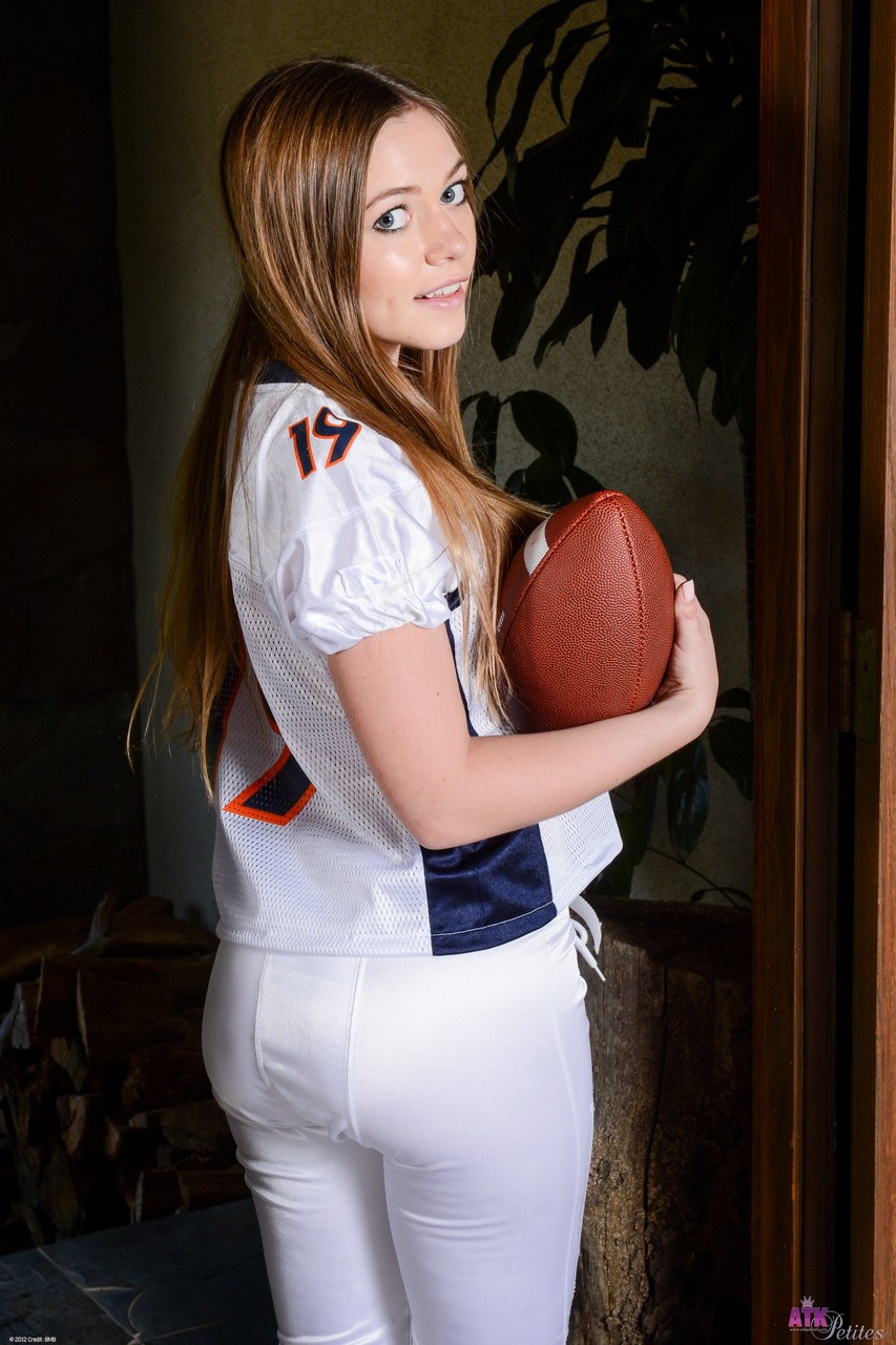 ATK Galleria が Aurielee Summers を スチームポルノ写真で紹介