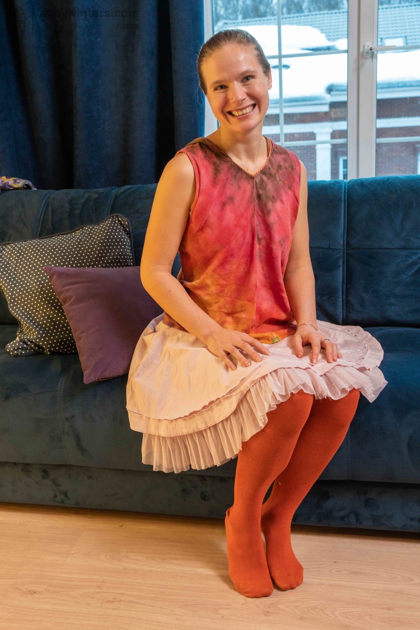 Smiley Amateur Oksana B Shows Off Trimmed Bush And Small Breasts