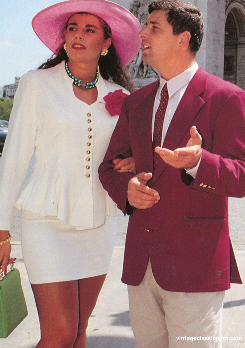 Vintage Milf Rodox Enjoys All-Natural Double Penetration Action