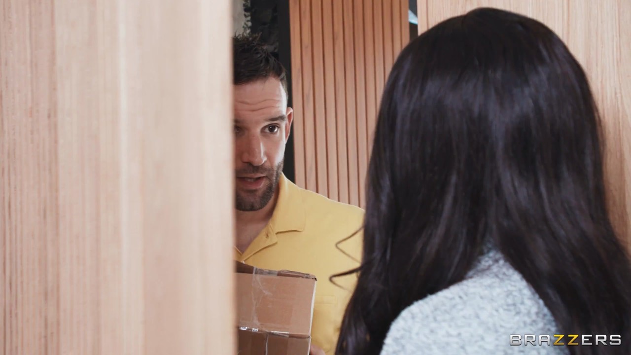 Alex Legend And August Skye In Brazzers Network XXX Gallery 2