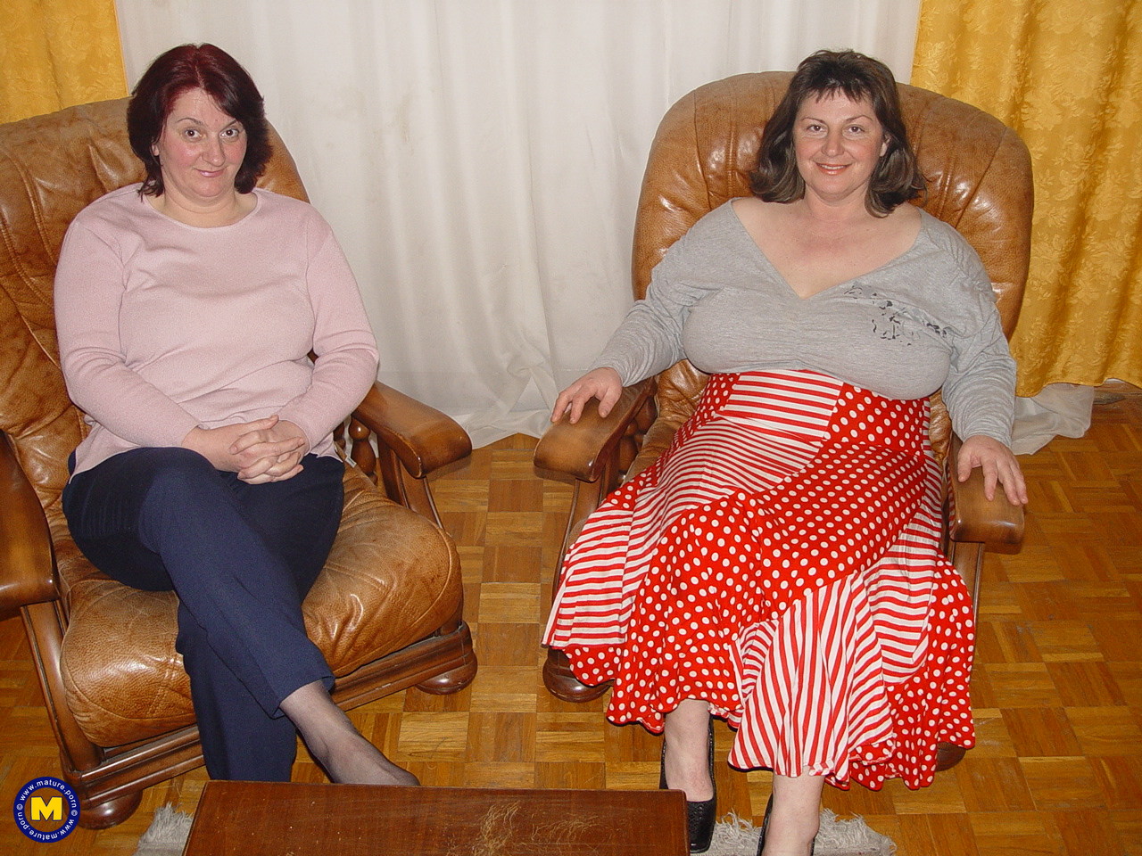 Mature BBW And Young Lesbian Hairy Cunts Queening Pissing