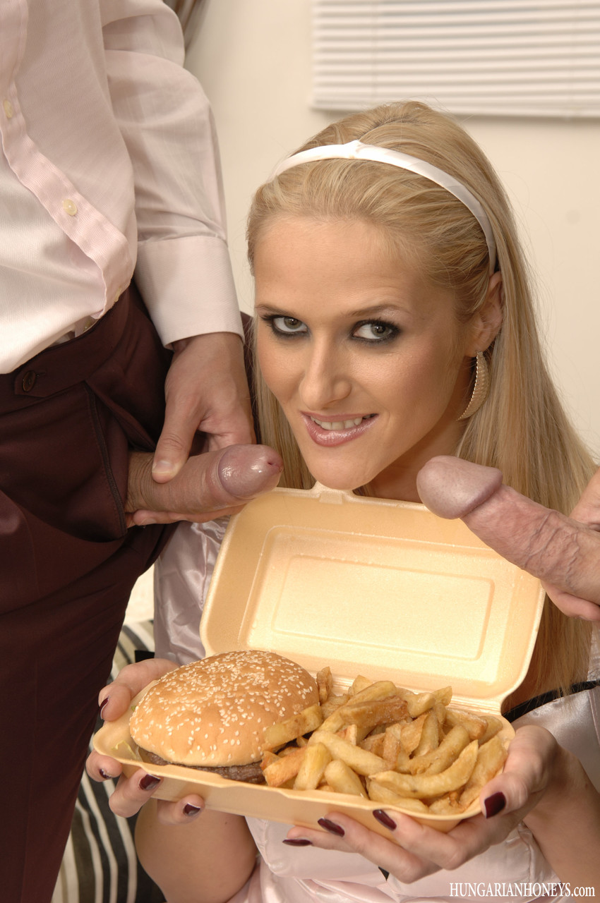 Jane Darling, Czech Milf With Big Tits, Gets Dp In Wild 3 On 1 Foursome