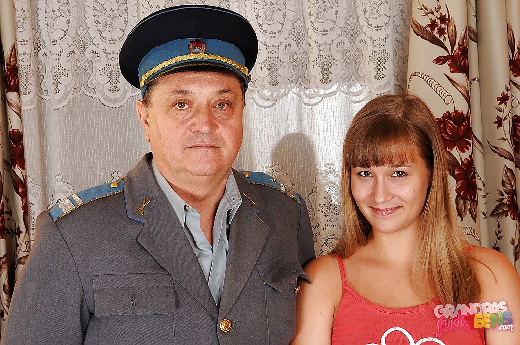 Teen Babe Misty Mild Blowjob And Fucked By Oldman