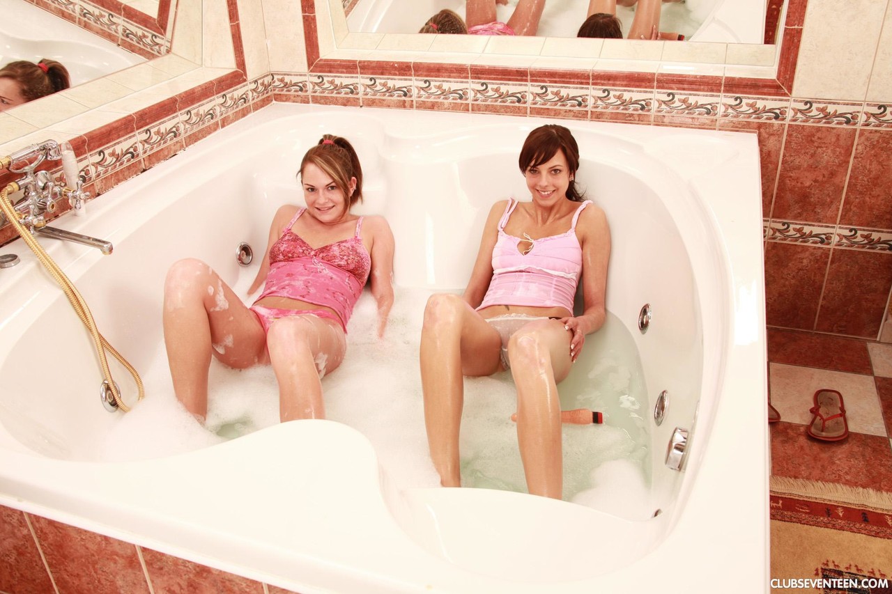 Club Seventeen Mellie And Nina C Naked Pictures