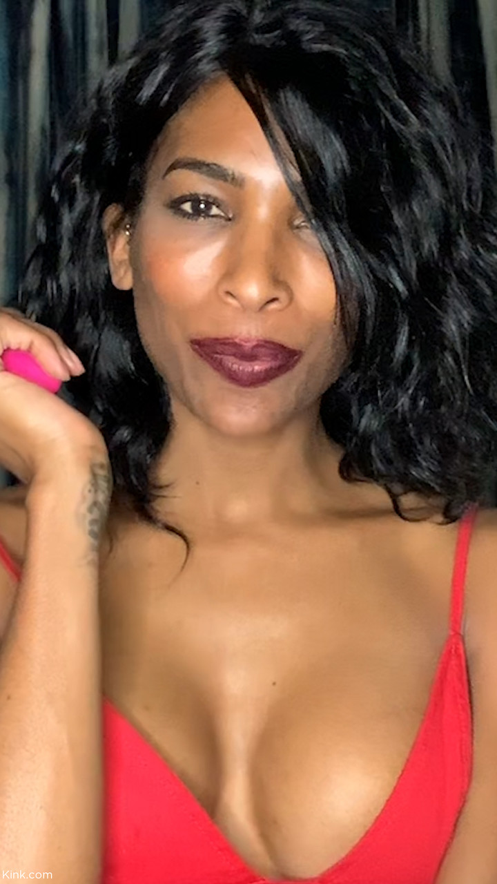 Кinky Bites С Natassia Dreams В Диких Секс Фотографиях