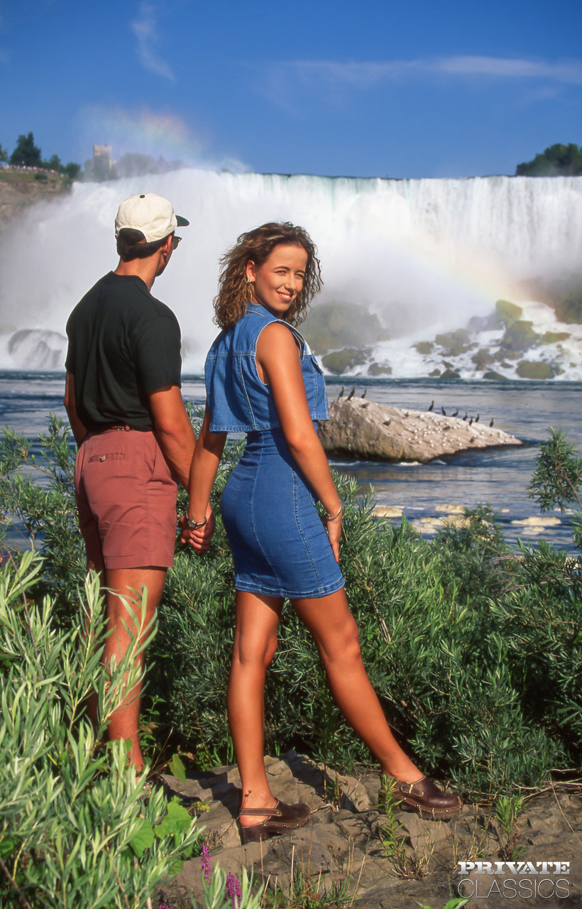 Pam Lee, Horny Chick, Double Fucked Near Niagara Falls