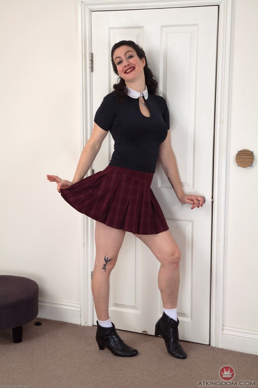 Sweet Mature Sadie Lune In Skirt Reveals Bushy Beaver