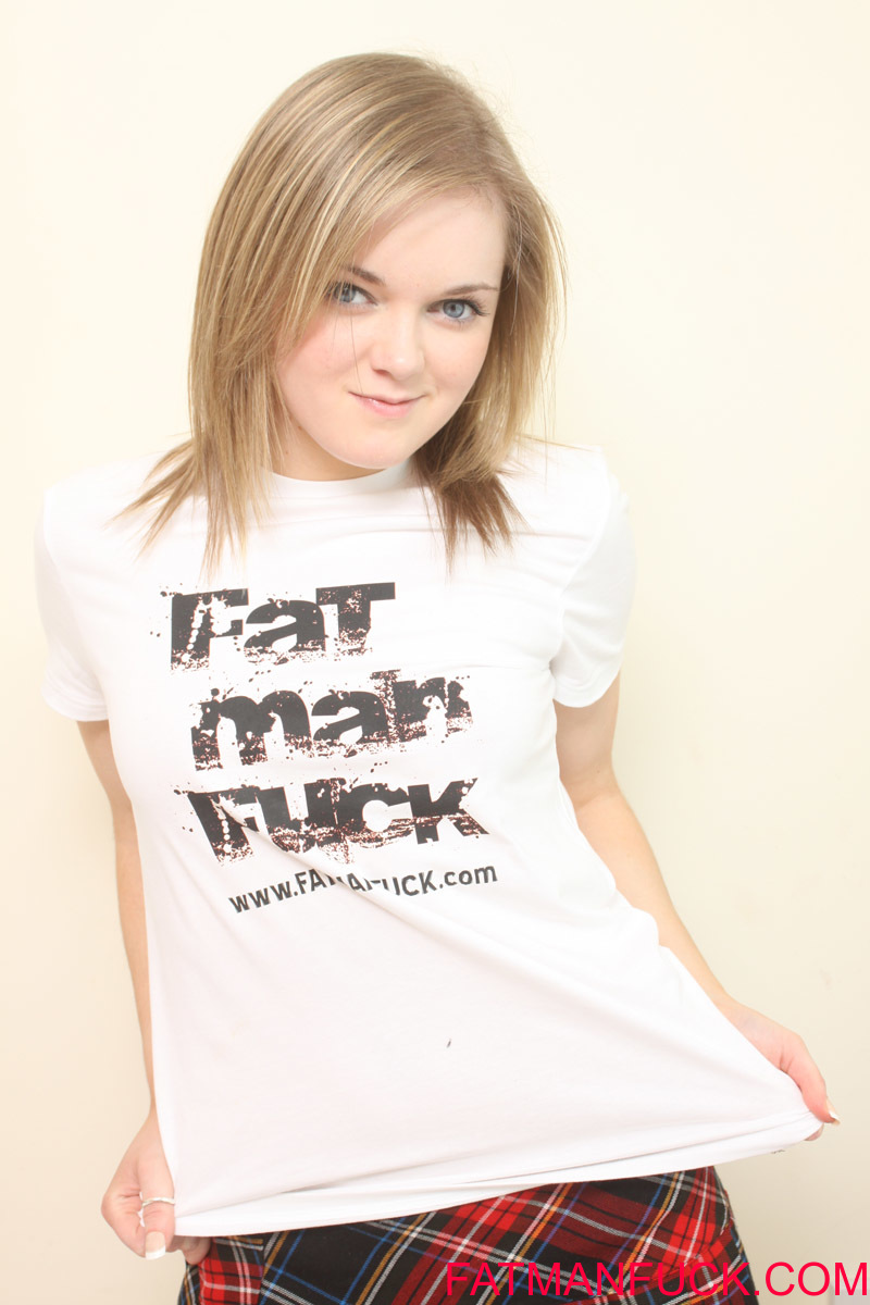 Skinny Teen Gets Grabbed By Her Tiny Tits Before Sucking A Dick