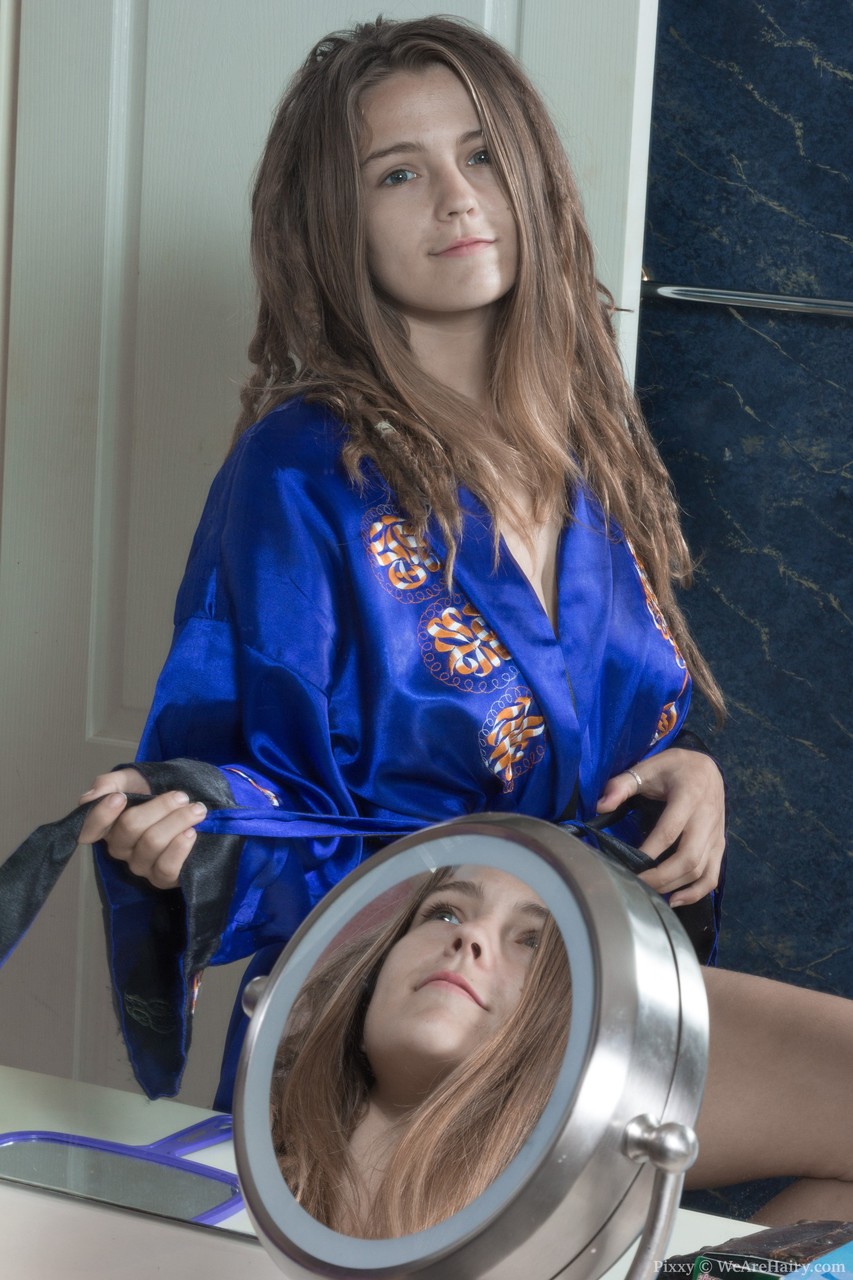 Alluring Bedhead Babe Doffs Robe To Show Hairy Armpits And Fuzzy Kit