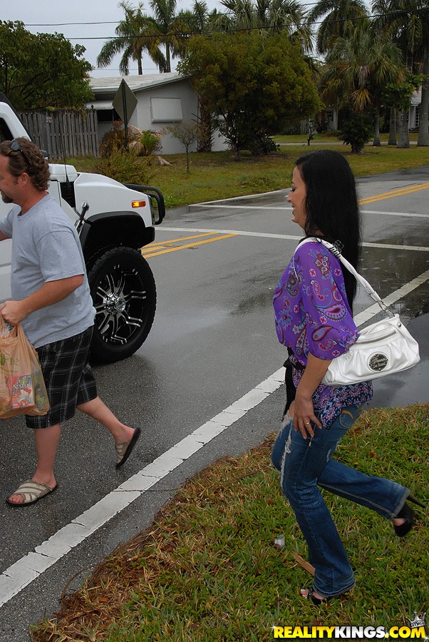 Reckless Milf In Tight Jeans Has Reality Hardcore Fuck Date