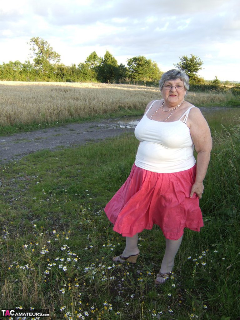 Obese Oma Grandma Libby Exposes Her Huge Ass In Field By Rural Road