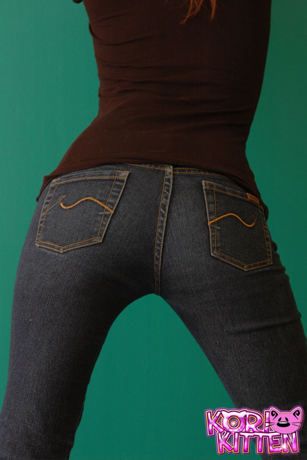 Korina Bliss, Natural Redhead, Covers Her Naked Big Tits In Denim