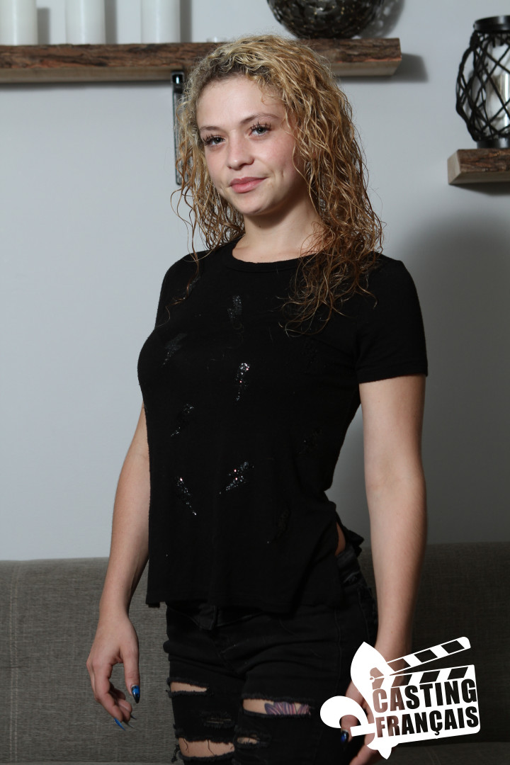 Curly Haired Blonde Amateur Leila Gets Rim Job And Rides On Top In Casting