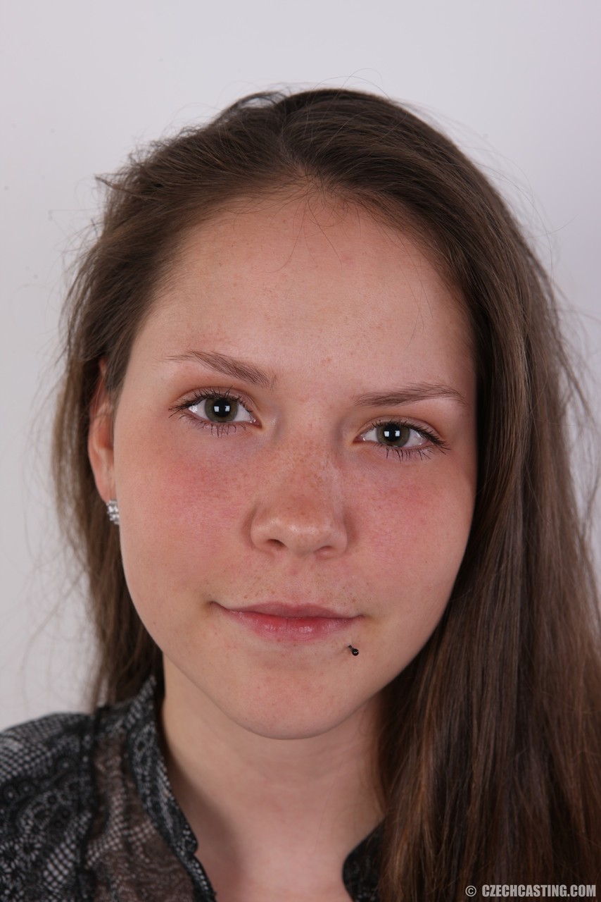 第一次的特蕾莎全裸为阴道特写