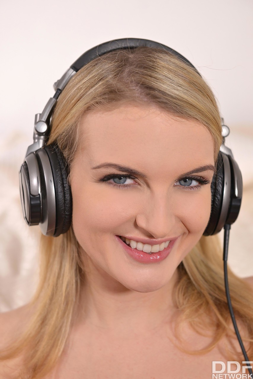 Jemma Valentine Stars In 1 By Day Porn XXX Video