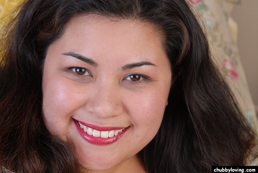 सेक्सी बीबीडब्ल्यू मॉडल ने बड़ी मोटी गांड और ढीली मोटी लड़की की चूचियां दिखाईं