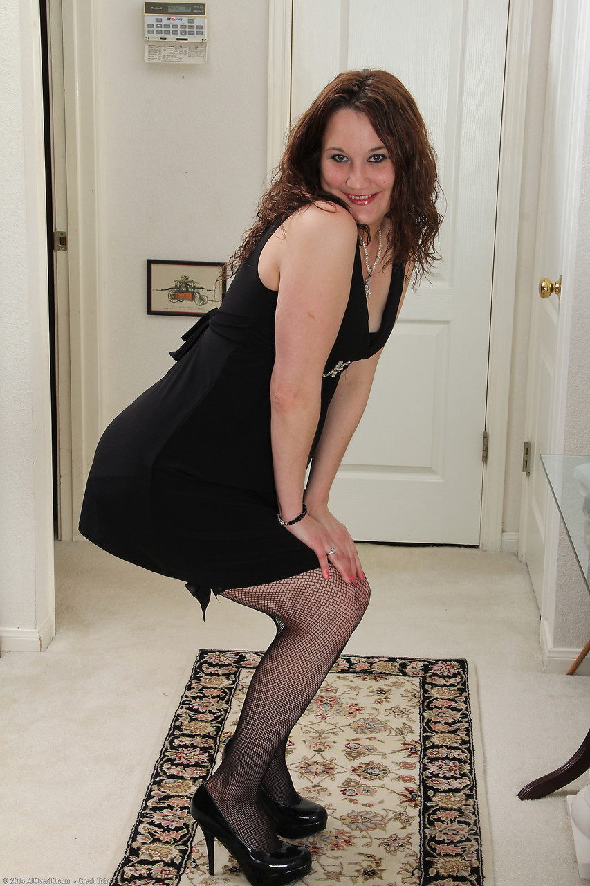 30代以上の熟女ポルノXXXアクションのベル・スター