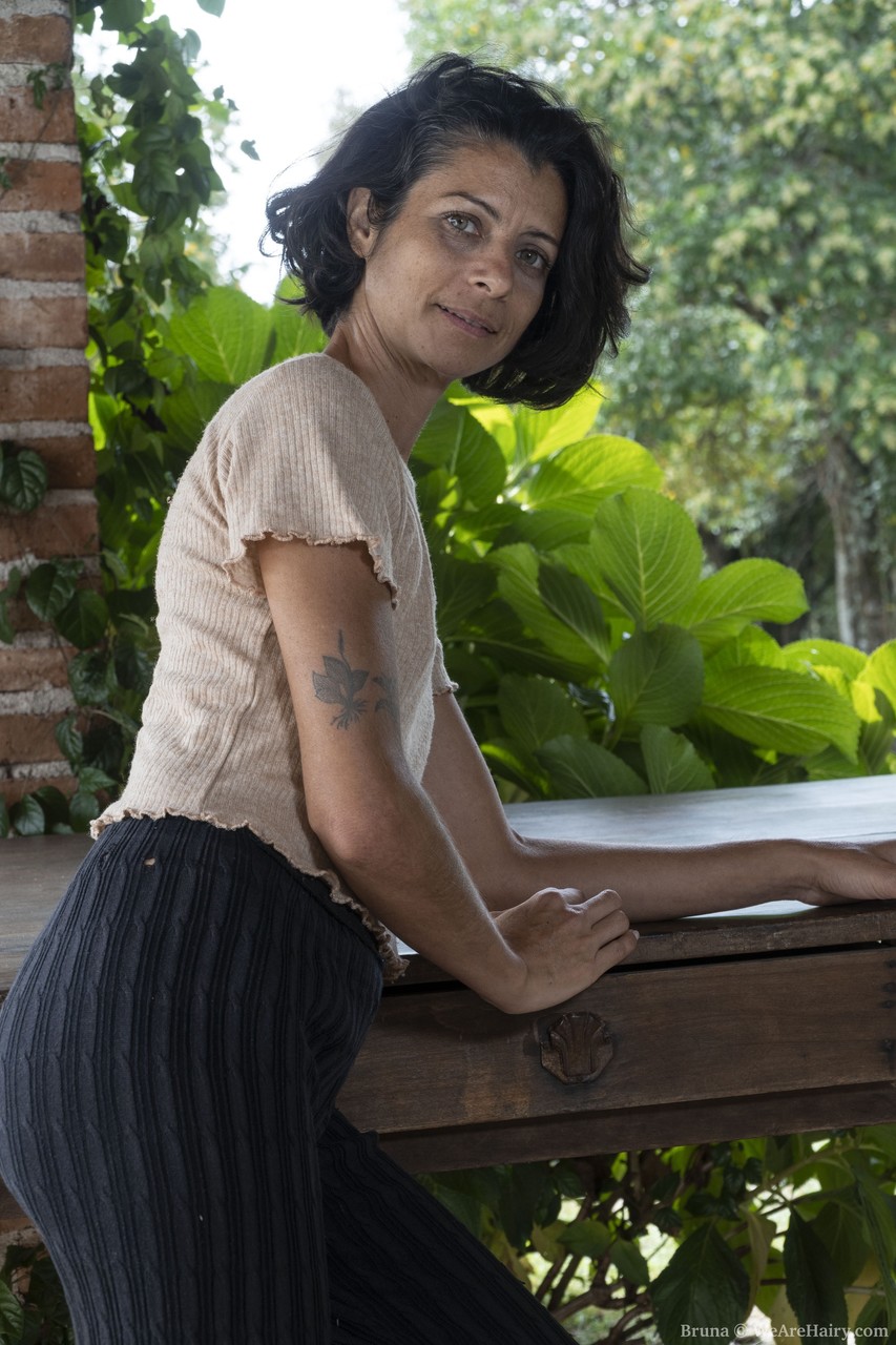 Skinny Brunette Babe Bruna Flaunts Tiny Tits And Hairy Pussy Outdoors