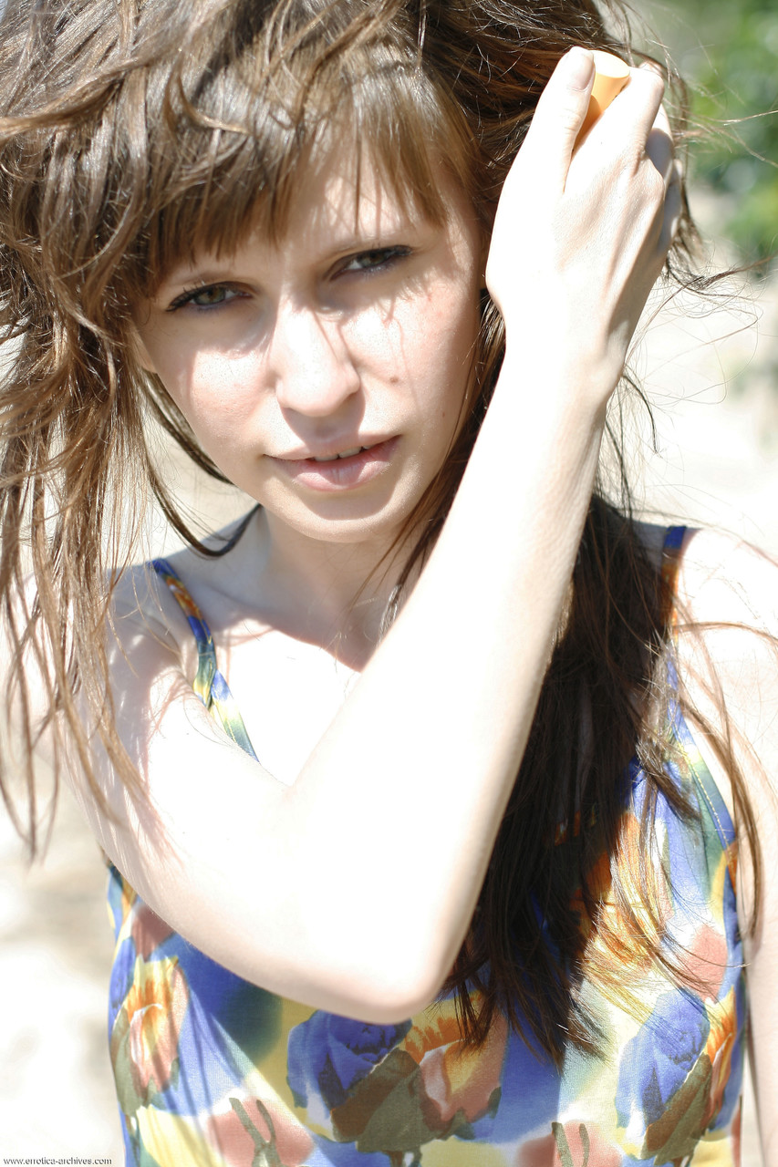 Errotica Archives の Lilly B のポルノ画像