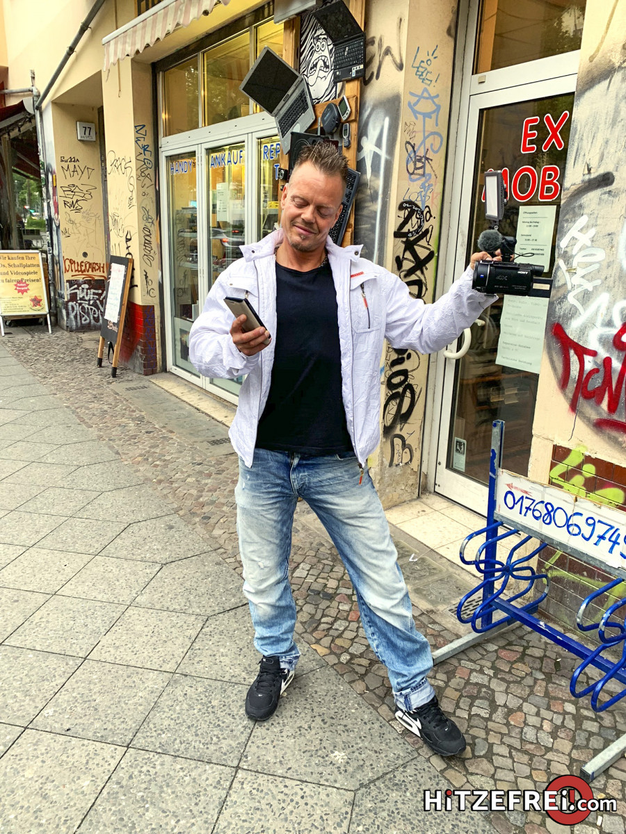 Site De Encontros Acaba Com Garota Quente Lullu Gun Sendo Comida No Mangueira