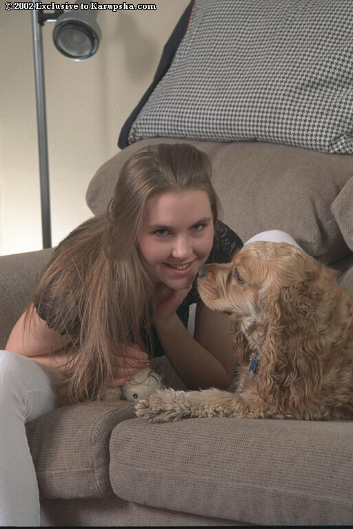 Amatrice Milf Enlève Son Legging Et Sa Culotte Pour Montrer Sa Touffe