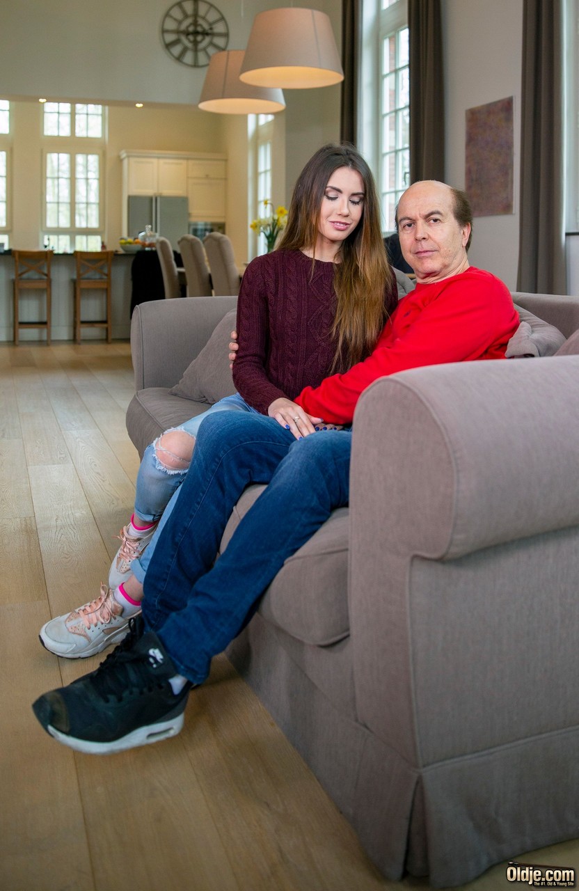 Petite Teen Elle Rose 69 Oral With Older Lover