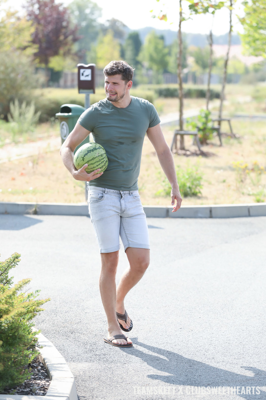 Curly Haired Babe Bunny Love Outdoor Sex With Hunky Stranger