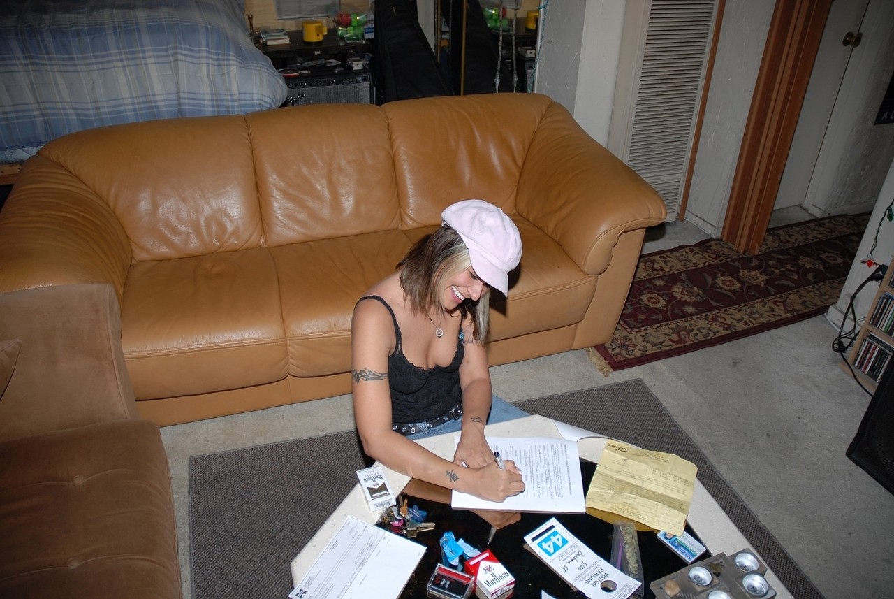 Sweet Teen Cindy Crawford Shows Hairy Twat And Grabs Dick In POV