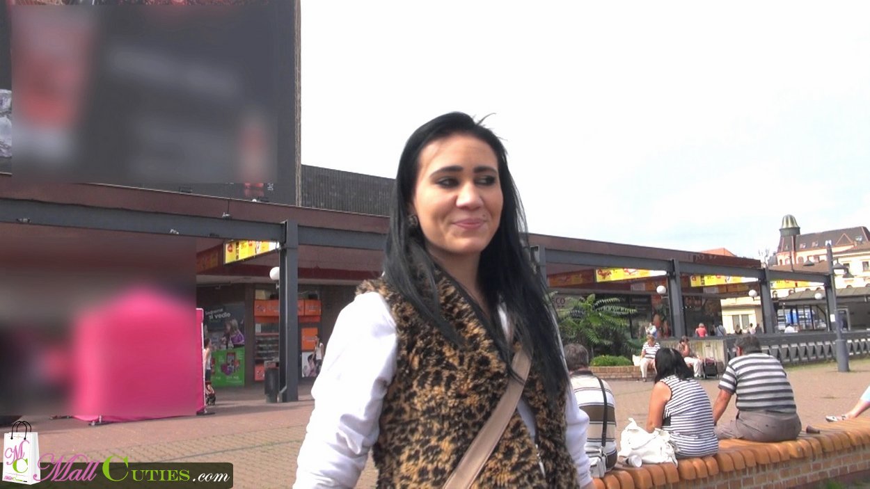 Dark Haired Teen Nicol Has Outdoor Sex After Shopping