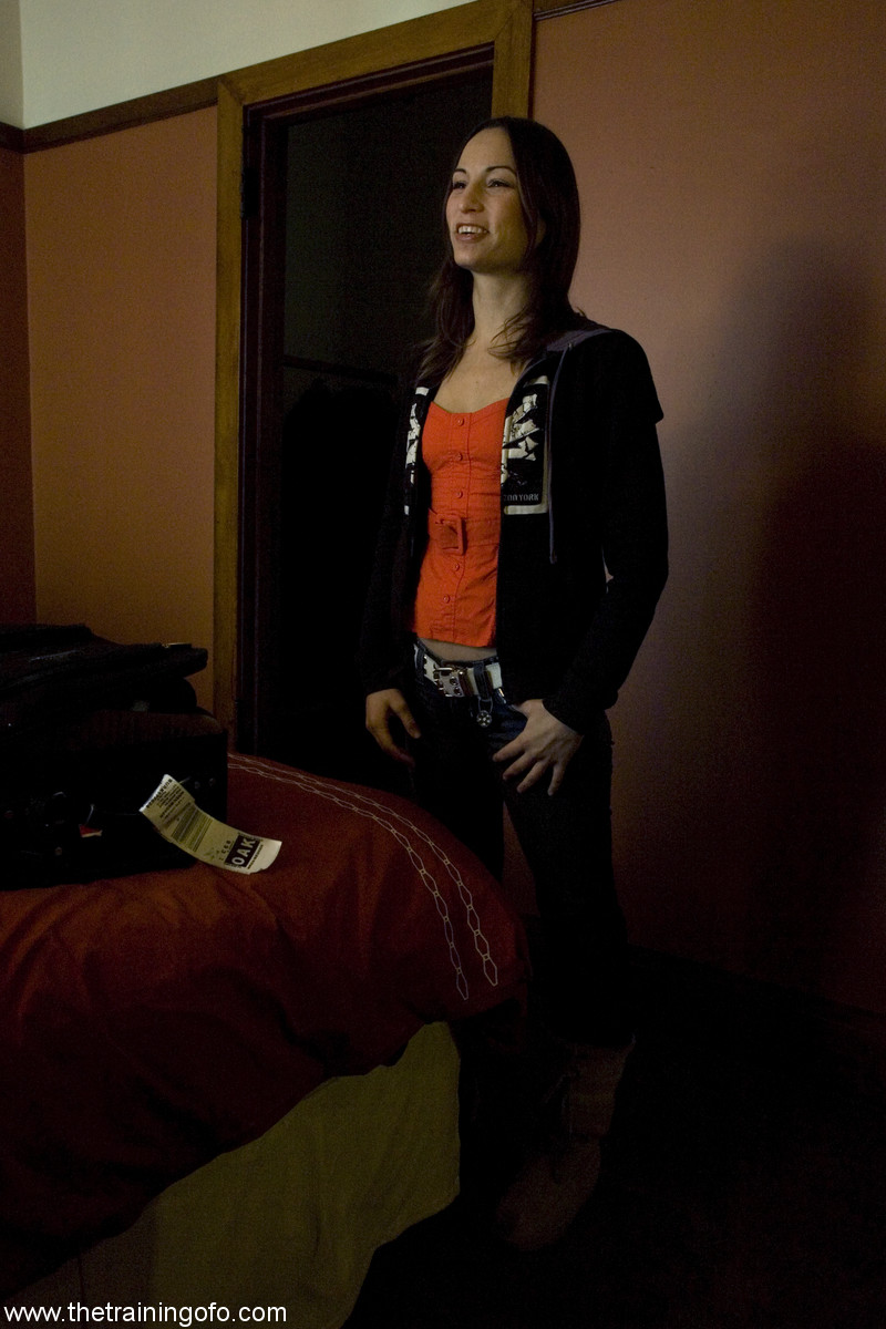 安珀·雷恩在Training Of O色情图片中