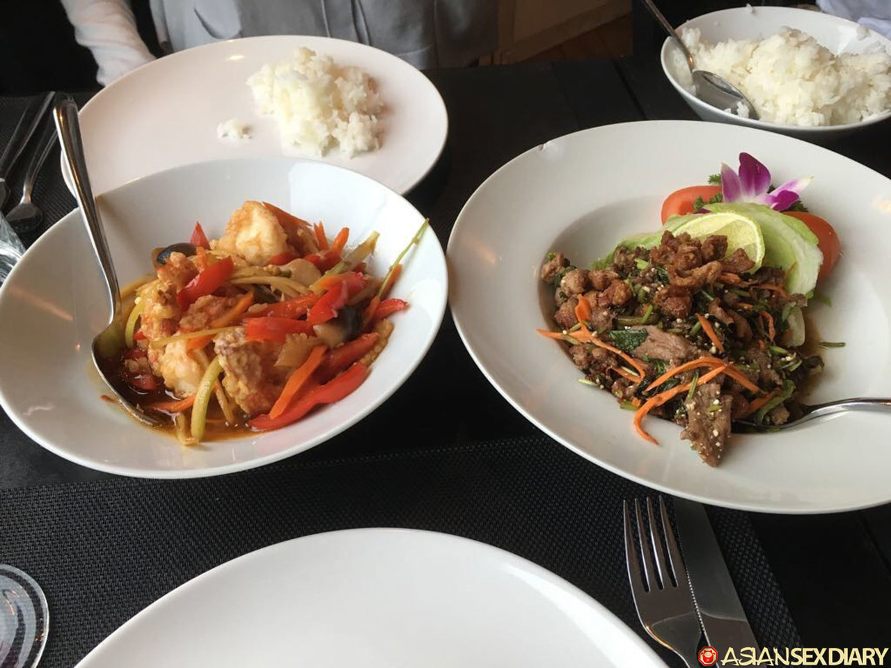 阳光，俄罗斯荡妇，感官口交，狗爬式猛干