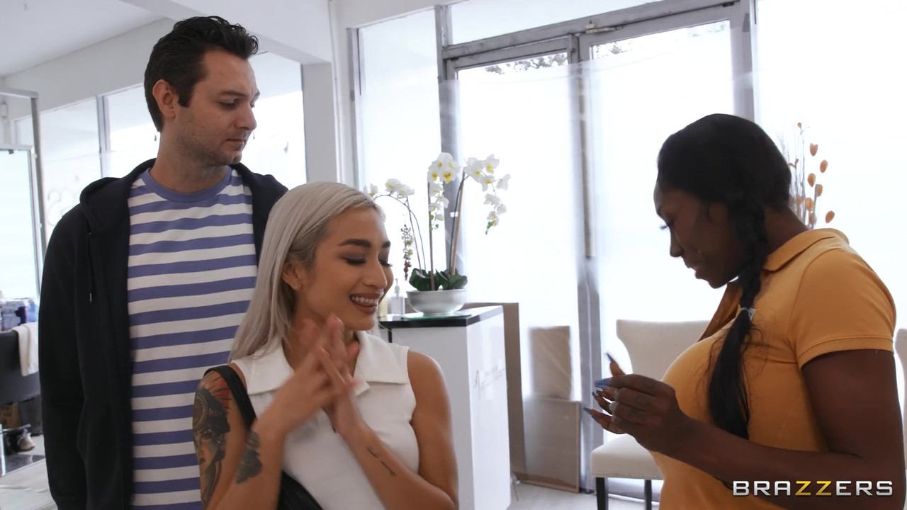 Hot And Mean: Avery Black And Ebony Mystique Nude XXX Action